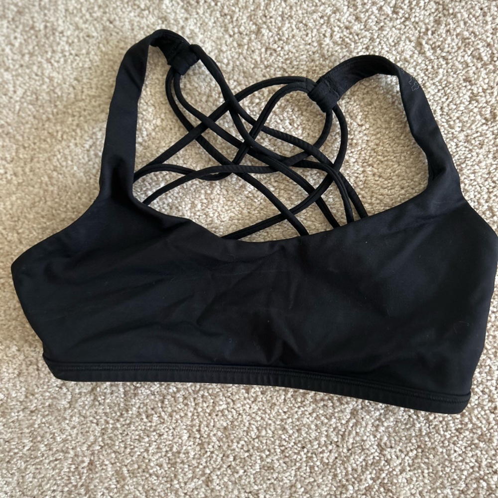 Lululemon sports bra